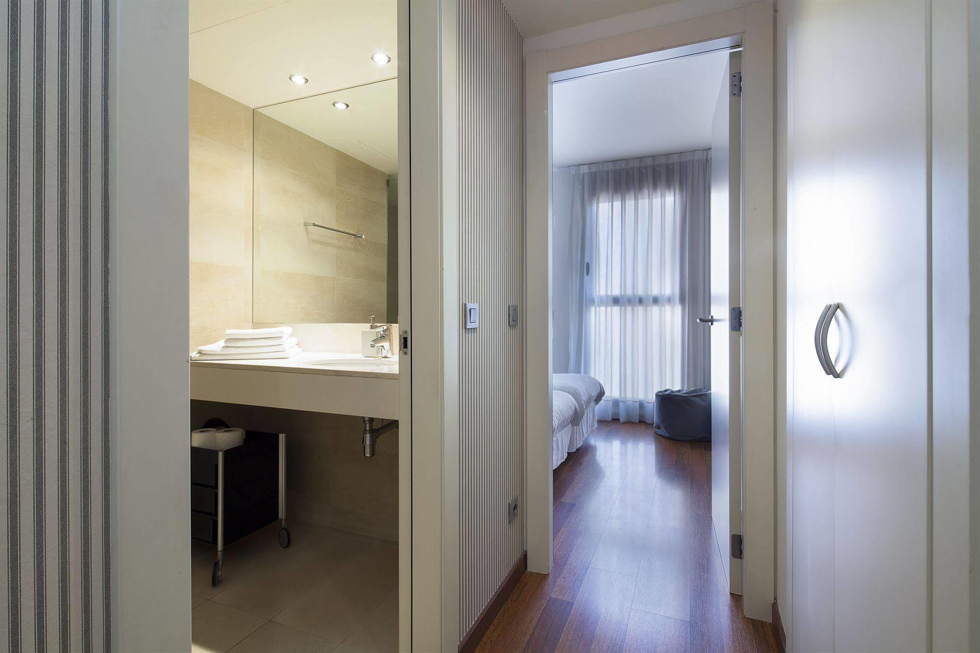 Inside Barcelona Apartments Mercat Экстерьер фото